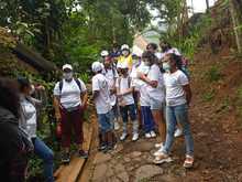 EMRU lidera caminatas ecol&oacute;gicas dirigidas a j&oacute;venes que viven en las zonas que tendr&aacute;n renovaci&oacute;n urbana