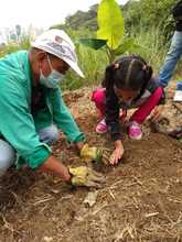 Ni&ntilde;os construyen espacios para la vida en el ecoparque Tres Cruces Batacl&aacute;n