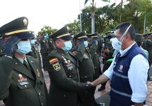 &ldquo;Queremos expresar gratitud a los polic&iacute;as y a sus familias&rdquo;: alcalde Ospina