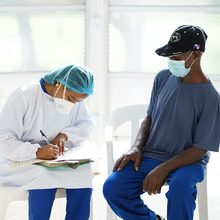 Habilitan nuevo punto de vacunaci&oacute;n covid en el Hospital Geri&aacute;trico San Miguel