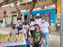 Estudiantes de la IEO Rep&uacute;blica de Argentina comenzaron a comercializar su kit de bioseguridad