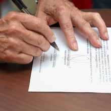 Tres ciudadanos extranjeros recibieron en Cali su nueva nacionalidad colombiana