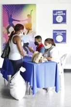 Beneficiadas 16 familias desplazadas, con 24 ni&ntilde;os  