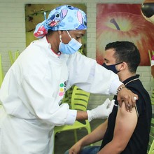 Periodistas de Cali se preparan para los Juegos Panamericanos Junior, vacun&aacute;ndose contra la covid-19