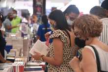 Vacunas anticovid presentes en la Feria del Libro de Cali