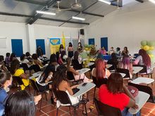 100 habitantes de la comuna 15 recibieron capacitación en competencias laborales