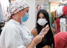 Exitosa labor de vacunaci&oacute;n anticovid en el d&iacute;a sin IVA