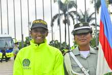 Polic&iacute;a Nacional condecora al Secretario de Seguridad y Justicia de Cali, en el marco de los 130  a&ntilde;os de la instituci&oacute;n 