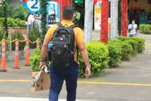 72 agentes de tr&aacute;nsito y presencia en centros comerciales y almacenes de grandes superficies durante el &lsquo;D&iacute;a sin IVA&rsquo;