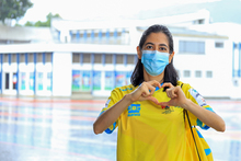 *Voluntarios invitan a los cale&ntilde;os a ponerse la camiseta de los Panamericanos Junior*