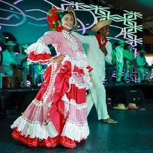 Con folclor y sabor cerr&oacute; el XIX Festival Internacional IPC Danza con Colombia