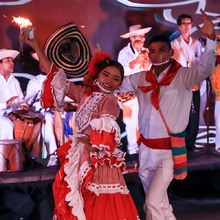 Con folclor y sabor cerr&oacute; el XIX Festival Internacional IPC Danza con Colombia