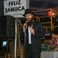 La Luz de Januc&aacute; fue encendida en la Plazoleta Jairo Varela