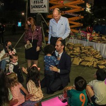 La Luz de Januc&aacute; fue encendida en la Plazoleta Jairo Varela