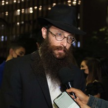 La Luz de Januc&aacute; fue encendida en la Plazoleta Jairo Varela