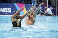 Valentina y Santiago, la pareja mixta colombiana de nado sincronizado de los Panamericanos