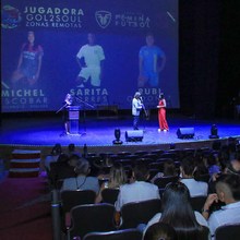 Alcald&iacute;a de Cali ratifica su compromiso con el f&uacute;tbol femenino