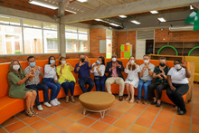 Secretar&iacute;a de Educaci&oacute;n entreg&oacute; bibliotecas escolares a colegios oficiales 