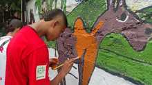 Con muralismo y color los j&oacute;venes se apropian de su sector