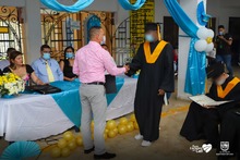 Buen Pastor celebr&oacute; la graduaci&oacute;n de 18 nuevos bachilleres
