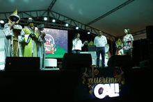 &lsquo;&Aacute;ngeles de Luz&rsquo; en Cali cambian la p&oacute;lvora por varitas de ne&oacute;n