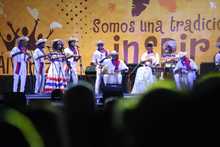 &iexcl;25 veces Petronio!