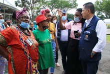 Un Petronio para chuparse los dedos