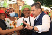 Un Petronio para chuparse los dedos