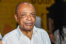 Cierre apote&oacute;sico con el ensamble de Hugo Candelario en el Petronio &Aacute;lvarez