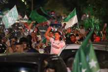Cale&ntilde;os y cale&ntilde;as celebraron la victoria del Deportivo Cali tras conseguir la d&eacute;cima estrella 