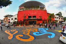 En Cali se pint&oacute; la &ldquo;Calle del Swing&rdquo;