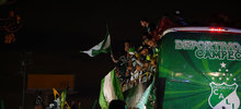Cale&ntilde;os y cale&ntilde;as celebraron la victoria del Deportivo Cali tras conseguir la d&eacute;cima estrella
