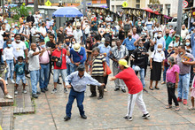&lsquo;Esencia Pura&rsquo;, la orquesta que cambi&oacute; armas por instrumentos