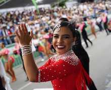 Personalidades colombianas desfilaron en el Sals&oacute;dromo de la 64 Feria de Cali