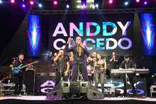 La "Gran Verbena Salsera del Oriente" prendi&oacute; motores en la Feria de Cali