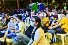 El parche de Dios se arm&oacute; en la Plazoleta Jairo Varela