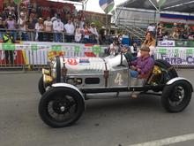 Desfile de Autos Cl&aacute;sicos y Antiguos, una apuesta por la unificaci&oacute;n en Feria de Cali 2021