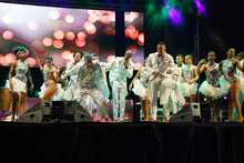 La lluvia y los tambores se fusionaron en el oriente