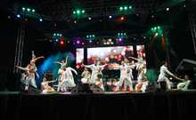 La lluvia y los tambores se fusionaron en el oriente