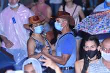 Concierto gratuito en la Calle de la Feria deleit&oacute; con sus ritmos a los asistentes