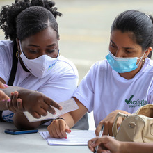 Ni en la verbena de Ulpiano Lloreda se le baj&oacute; la guardia a la Covid-19