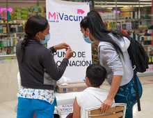 12 mil vacunas contra la covid-19 se est&aacute;n aplicando diariamente en Cali