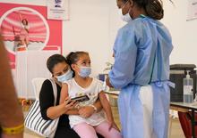 Unidades m&oacute;viles de vacunaci&oacute;n llegar&aacute;n a colegios para aumentar cobertura en estudiantes