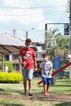 M&aacute;s de 15 mil ni&ntilde;os se vacunaron contra el covid en primera semana de unidades m&oacute;viles