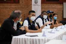 J&oacute;venes cale&ntilde;os tienen en sus manos el ejercicio de su liderazgo democr&aacute;tico