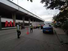 Puestos de control para regular la movilidad y proteger la vida de los ciudadanos