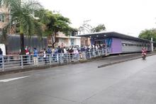 Corredor del MIO de la carrera 15 se pinta de violeta