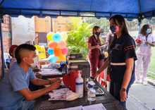 En Cali, m&aacute;s de la mitad de los menores de edad ya est&aacute;n vacunados contra el covid-19