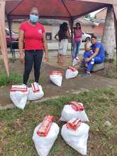 Comunidades vulnerables recibieron kit de alimentos
