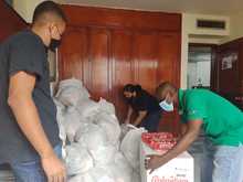 Comunidades vulnerables recibieron kit de alimentos